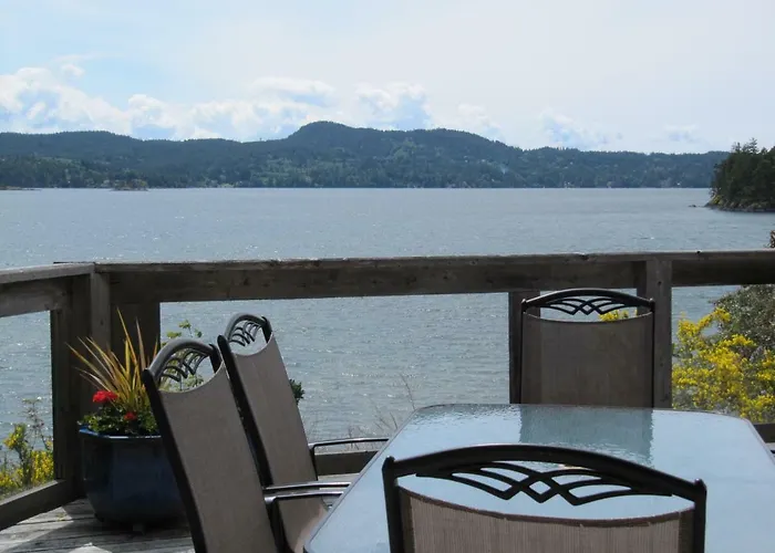 Arbutus Cove Guesthouse