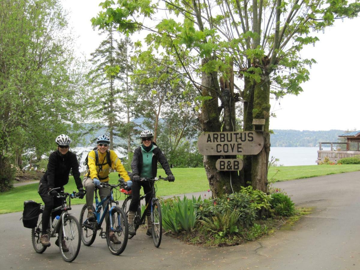Arbutus Cove 3*