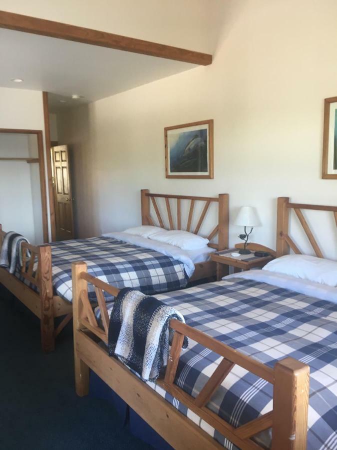 Arbutus Cove 3* Metchosin